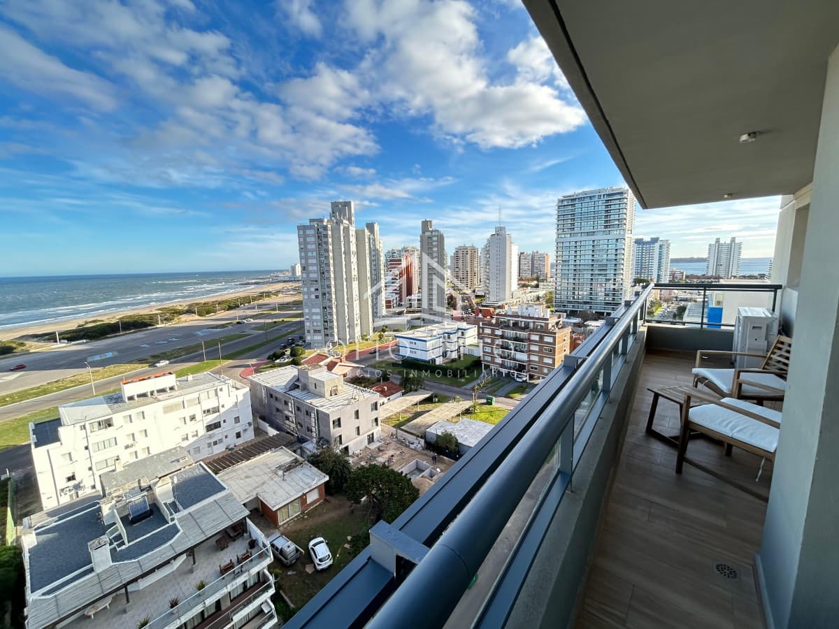 Venta apartamento dos dormitorios punta del este playa brava edificio siglo sol ii