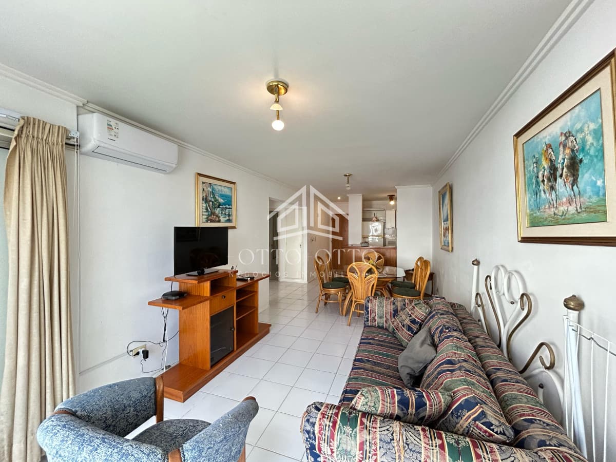 Venta apartamento un dormitorio y medio punta del este edificio Triangulo Mansa
