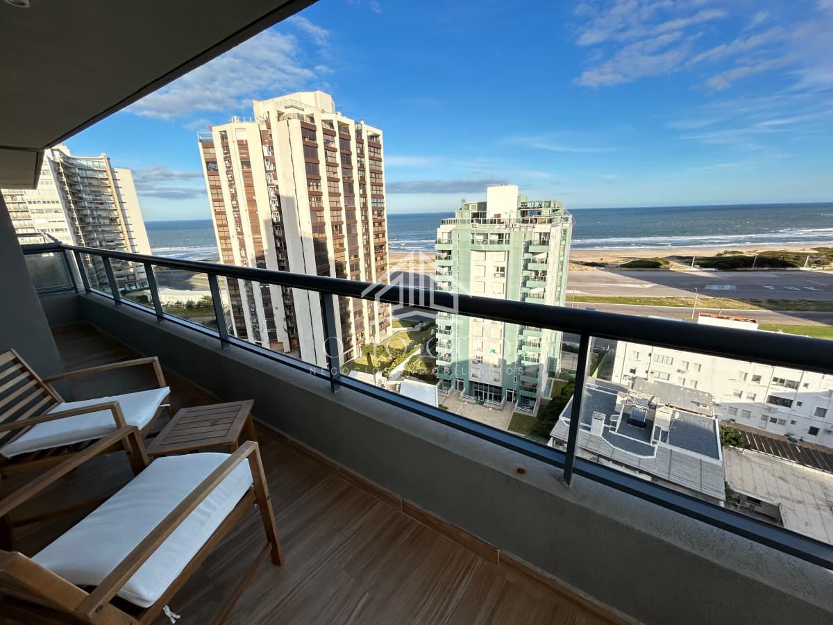 Venta apartamento dos dormitorios punta del este playa brava edificio siglo sol ii
