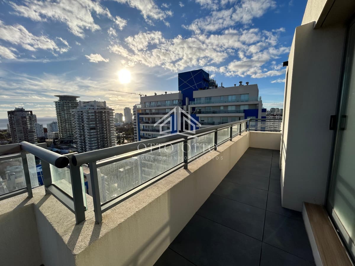 Venta apartamento dos dormitorios punta del este playa brava edificio siglo sol ii vista al mar