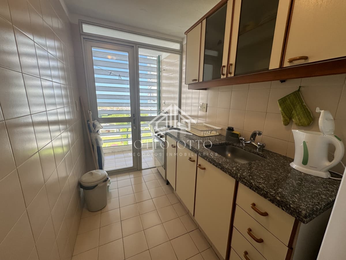 apartamento de 1 dormitorio con vista al mar