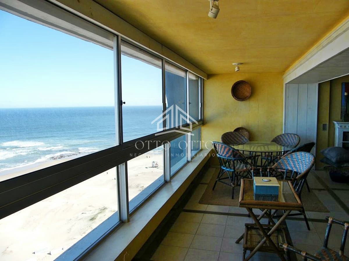 Apartamento de 4 dormitorios en la Brava