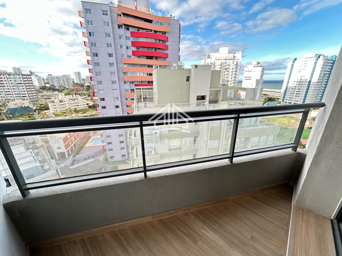 Venta apartamento un dormitorio punta del este playa brava edificio siglo sol