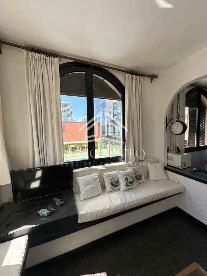 Increíble oportunidad de inversión a tan solo metros de Playa Mansa, Punta del Este de 3 dormitorios