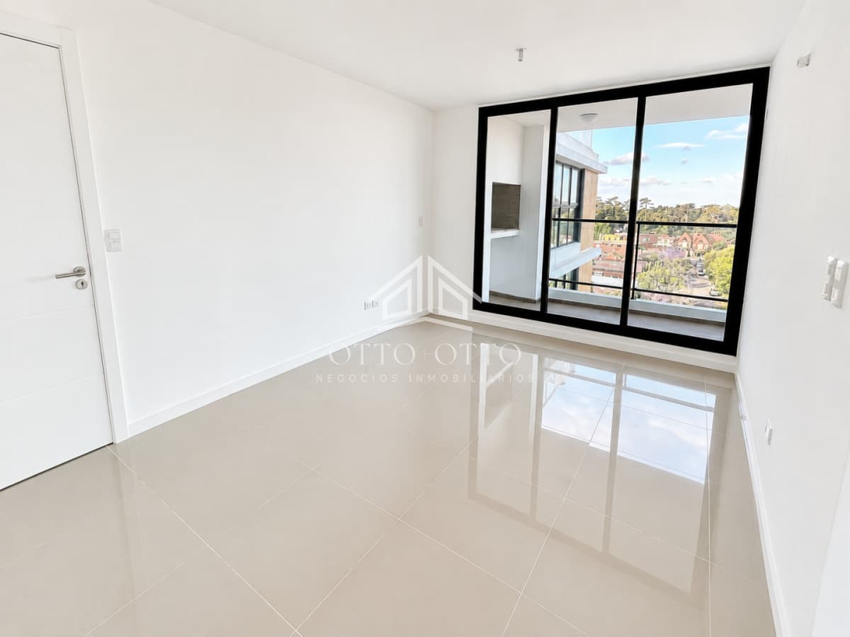 Apartamento de 2 dormitorios en venta Punta Del Este