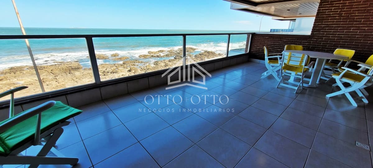 Frente al mar, inmejorables vistas
