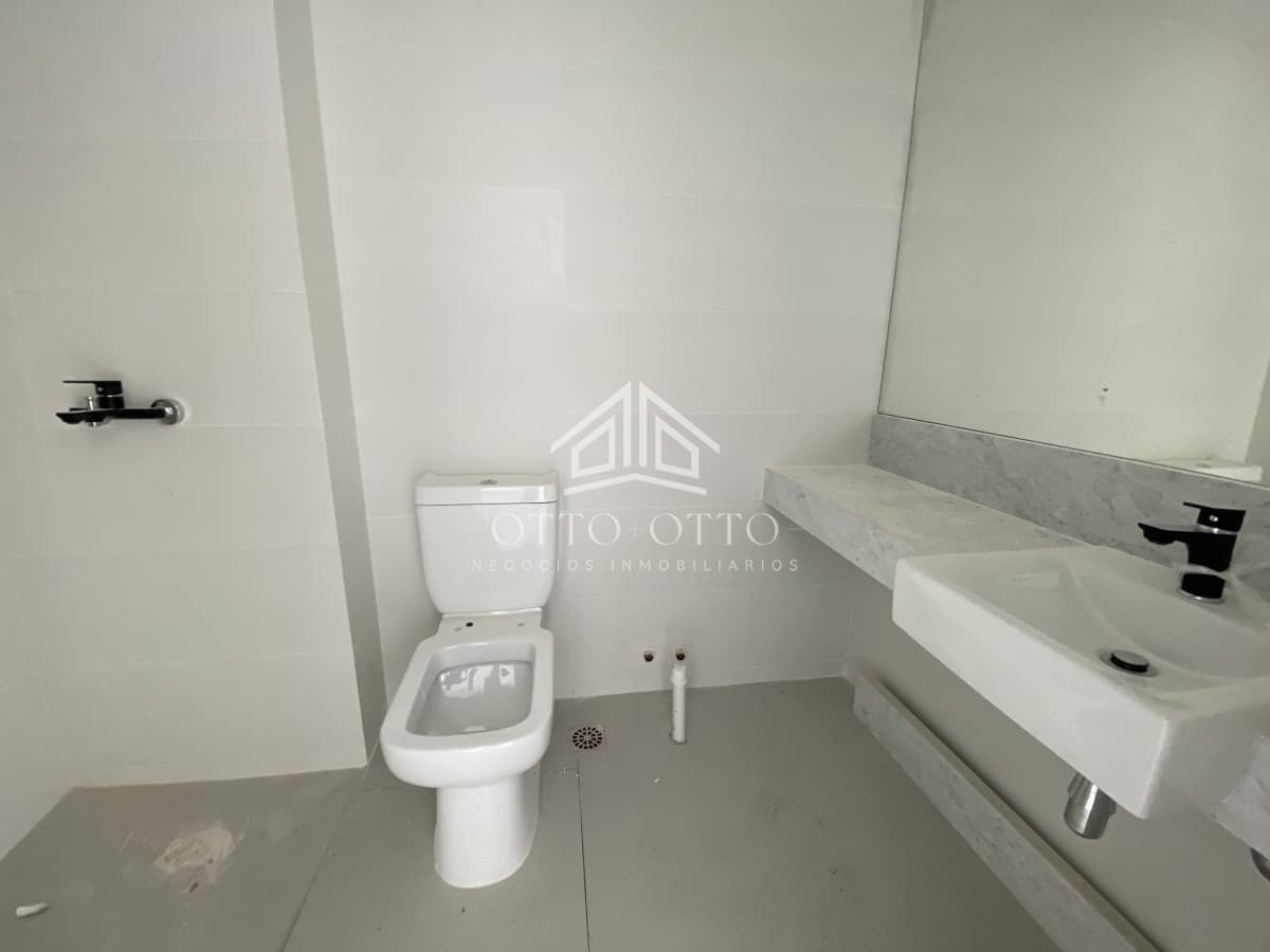 Apartamento a estrenar a pasos de Playa Mansa Punta del Este!