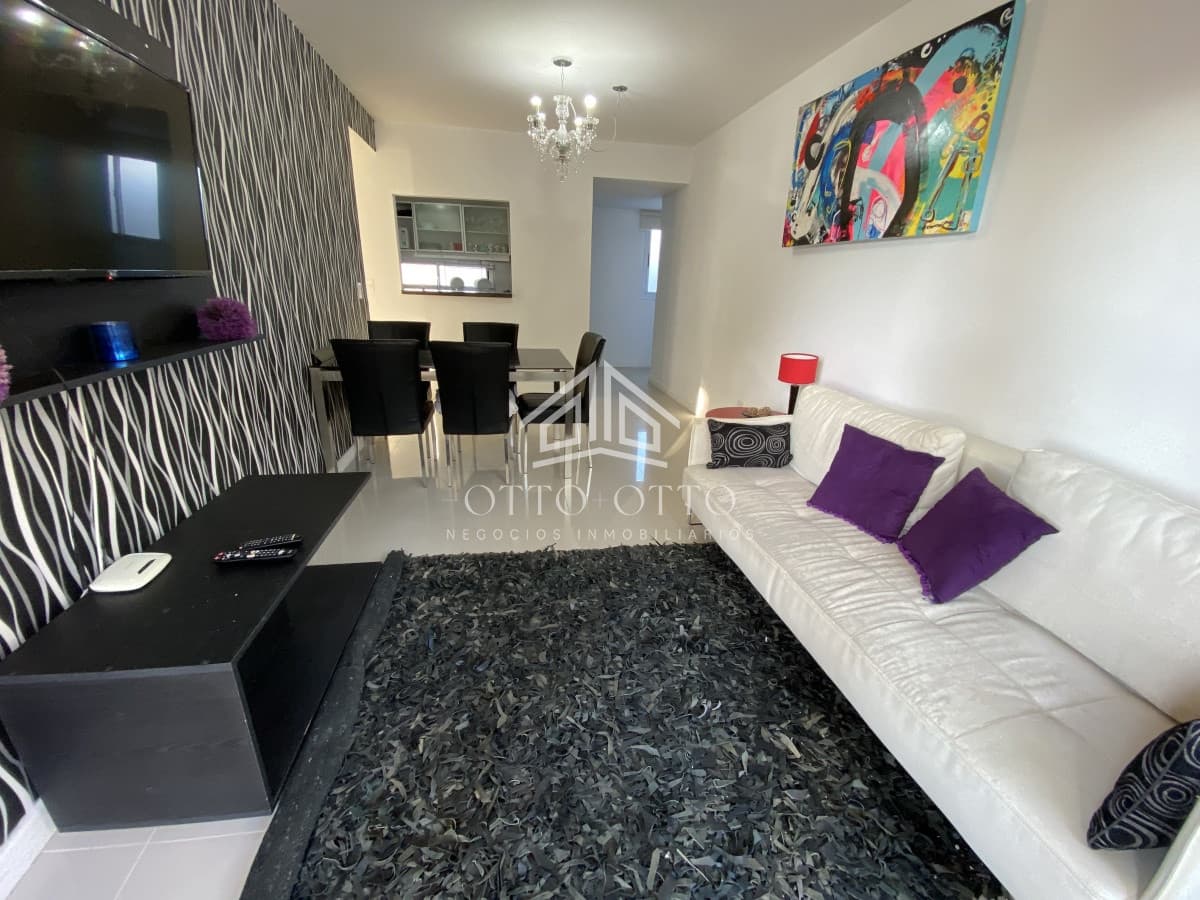 Apartamento en venta, 2 dormitorios, en la Peninsula de Punta del Este!