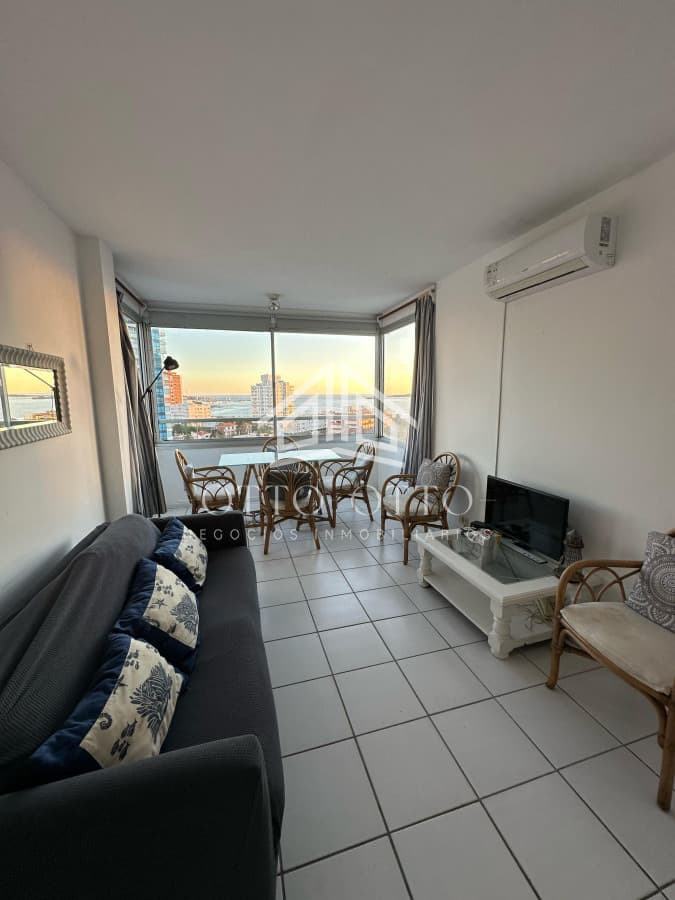 Venta apartamento un dormitorio y medio punta del este edificio cap ferrat