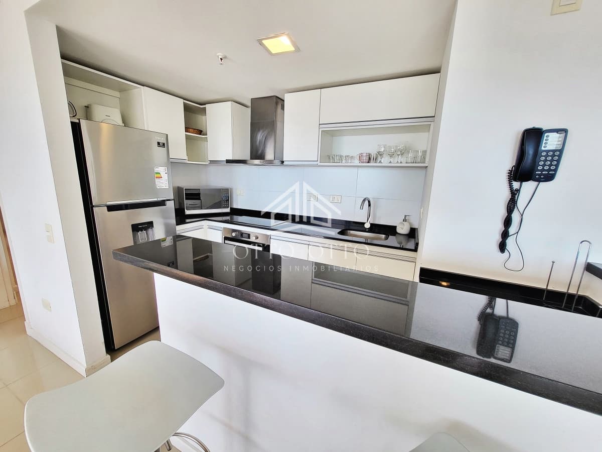 apartamento 3 dormitorios con vista al mar