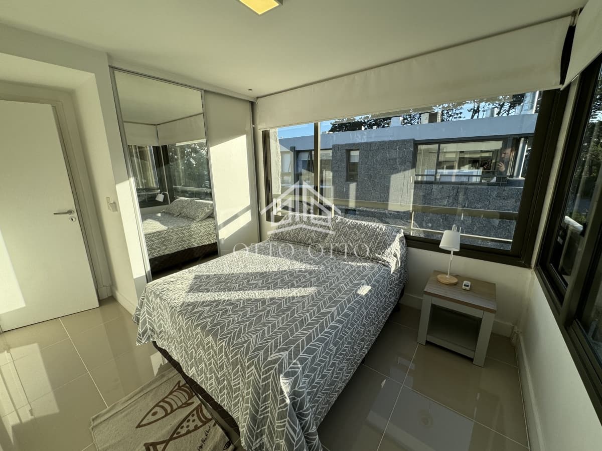 Apartamento en Punta del Este de 2 dormitorios a solo 1000 metros del mar.