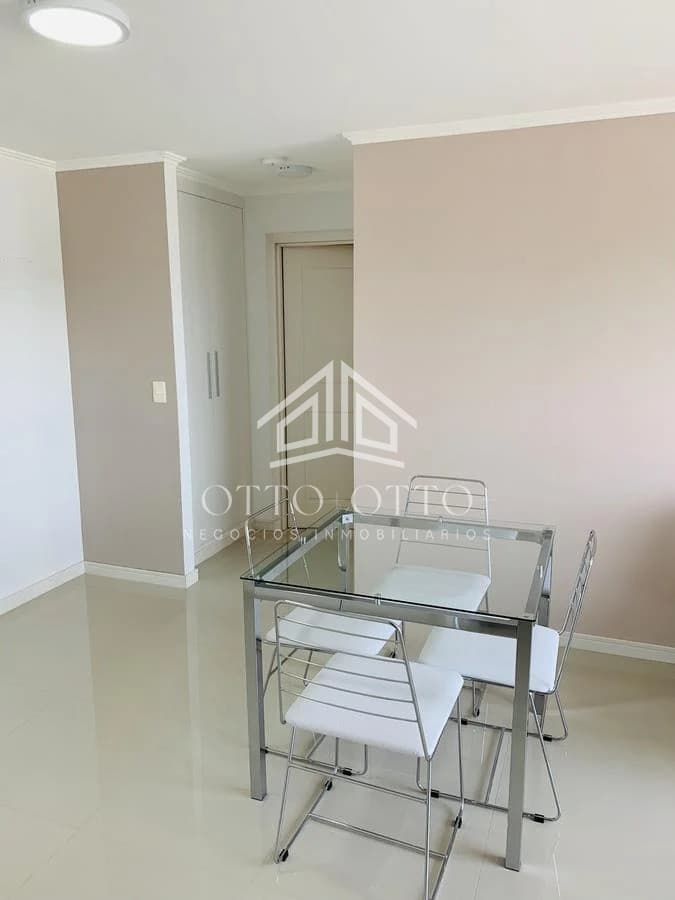 Cómoda planta de 1 dormitorio en punto estratégico !