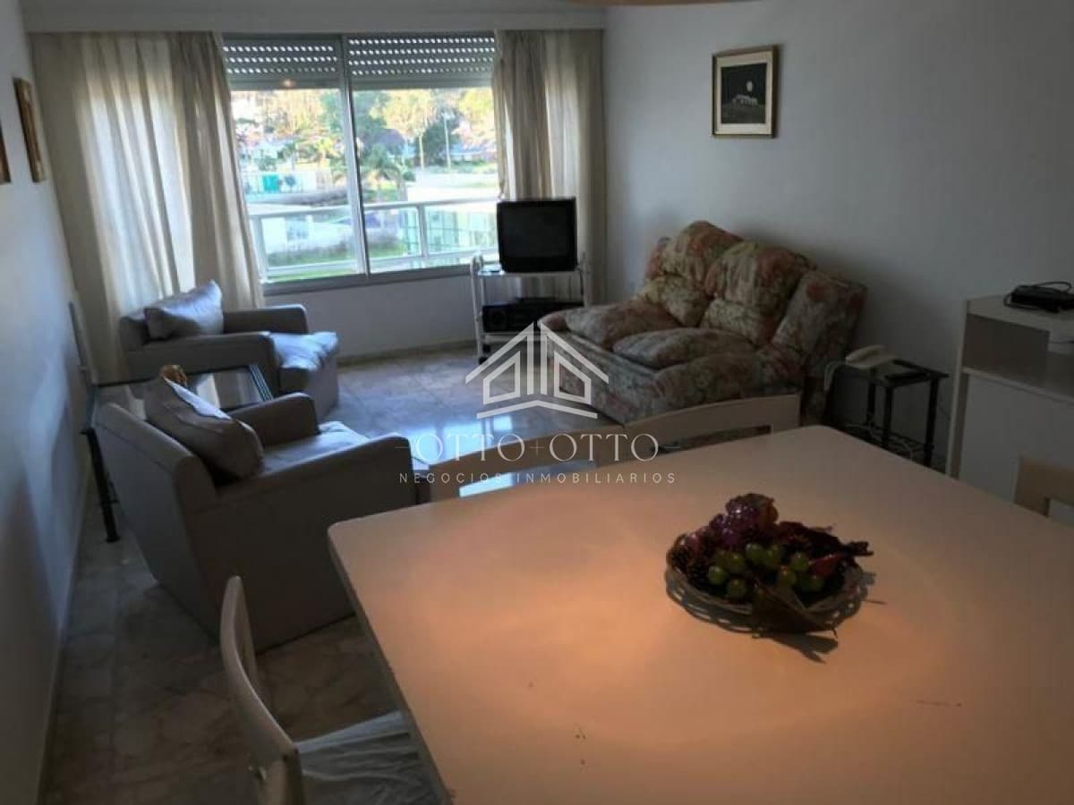 Apartamento en venta y alquiler temporario Playa Mansa 2 dormitorios