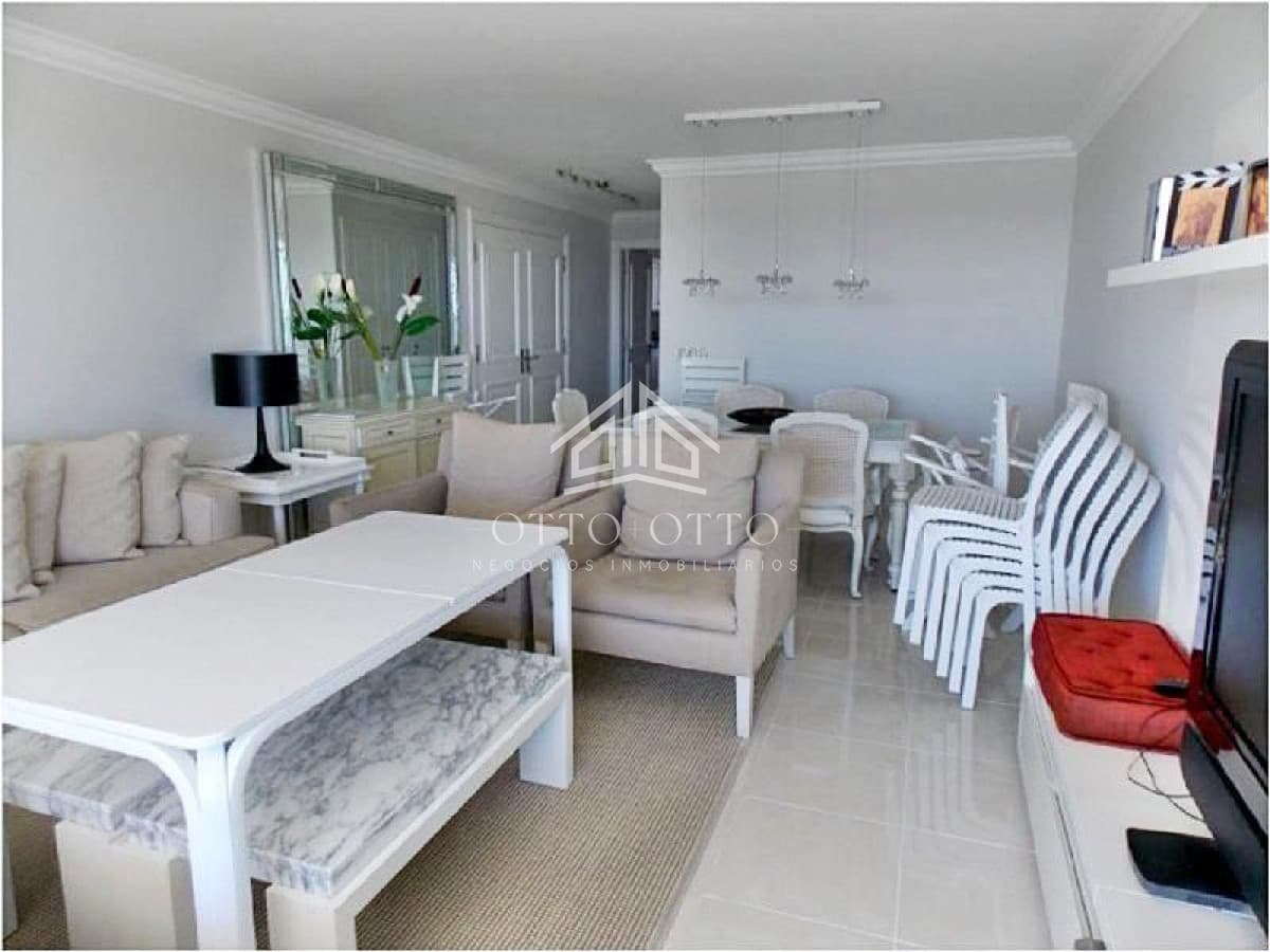 Apartamento en venta  3 dormitorios