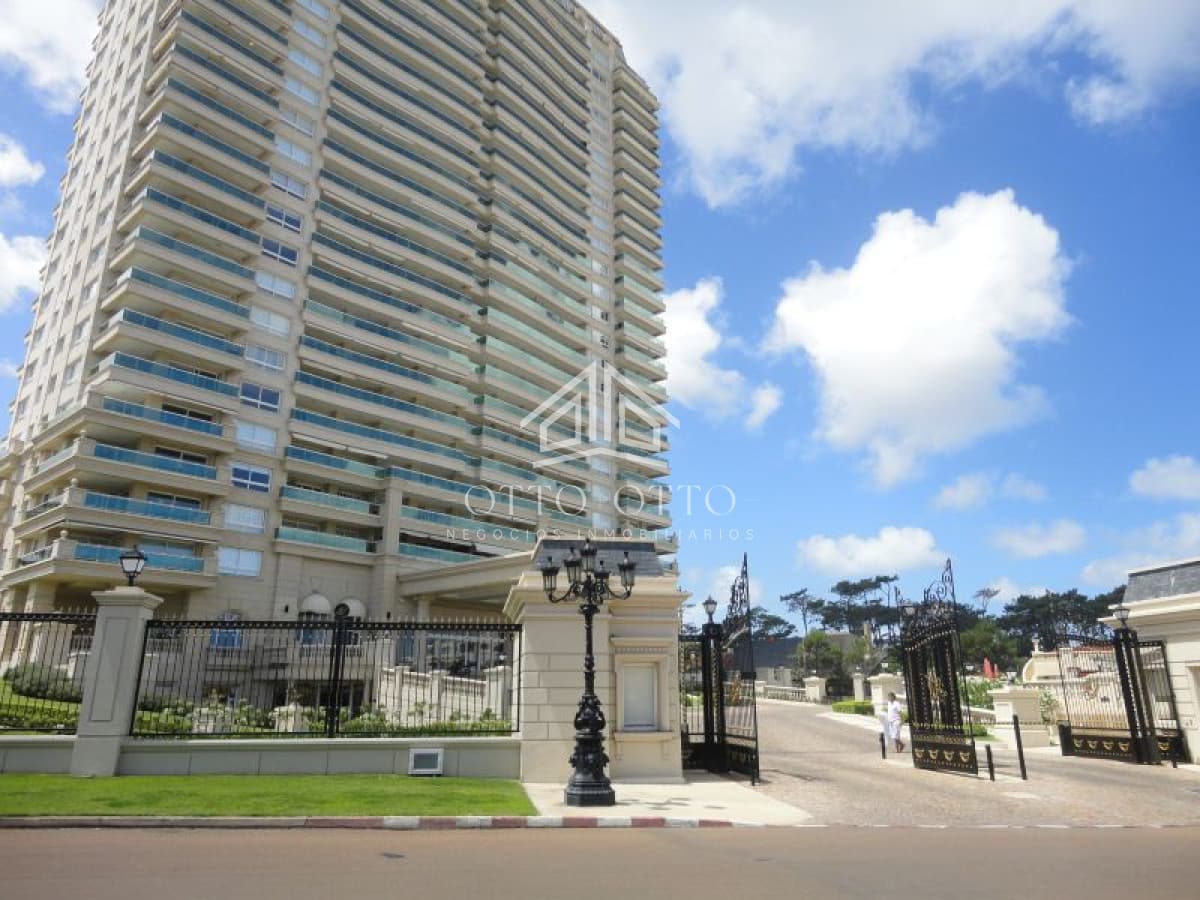 Apartamento en venta  3 + dep. de servicio