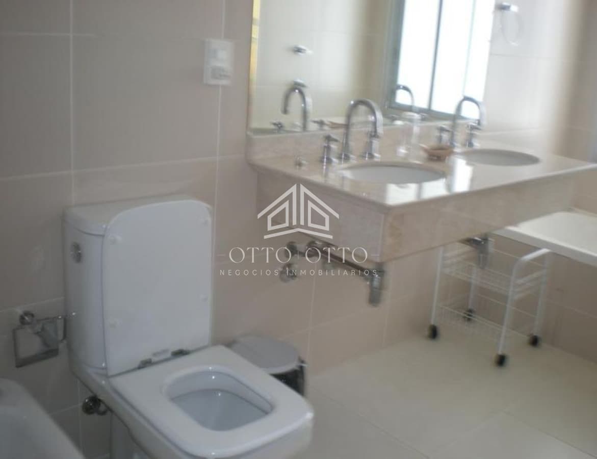 Apartamento en venta Playa Mansa 2 dormitorios