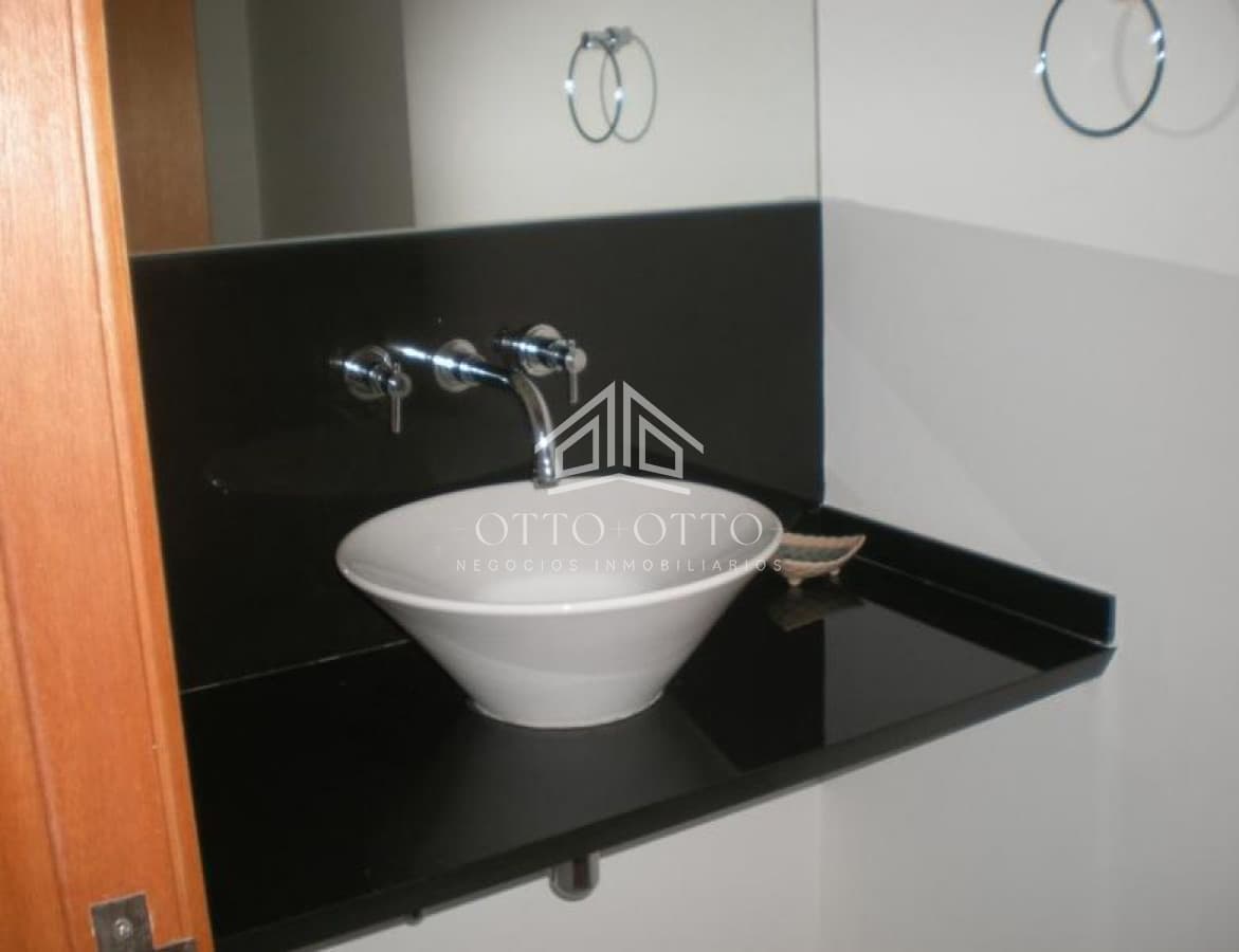 Apartamento en venta Playa Mansa 2 dormitorios