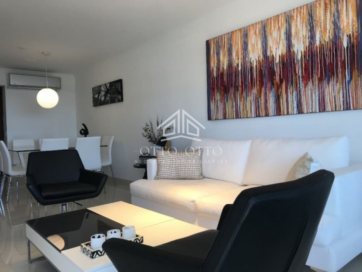 Apartamento en venta Playa Mansa 2 dormitorios