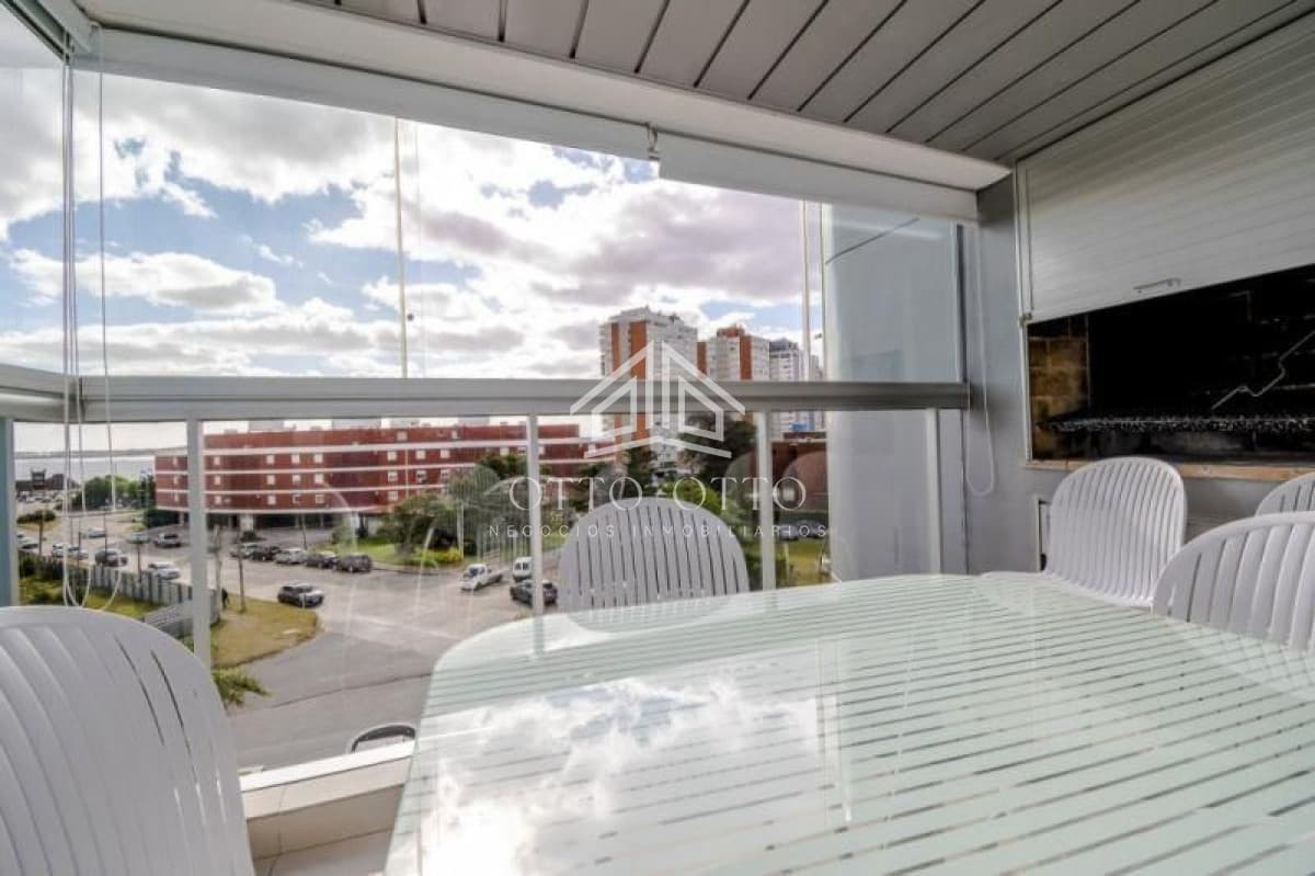 Apartamento en venta Playa Mansa 2 dormitorios