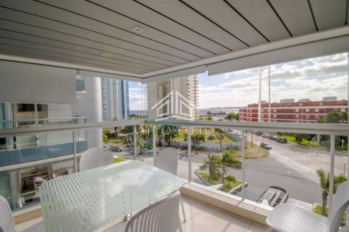 Apartamento en venta Playa Mansa 2 dormitorios