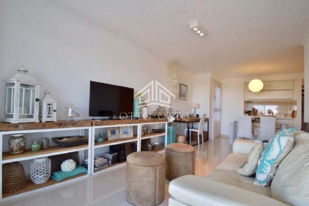 Apartamento en venta Playa Mansa 2 dormitorios
