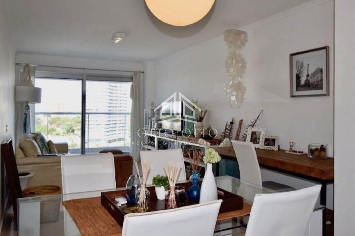 Apartamento en venta Playa Mansa 2 dormitorios