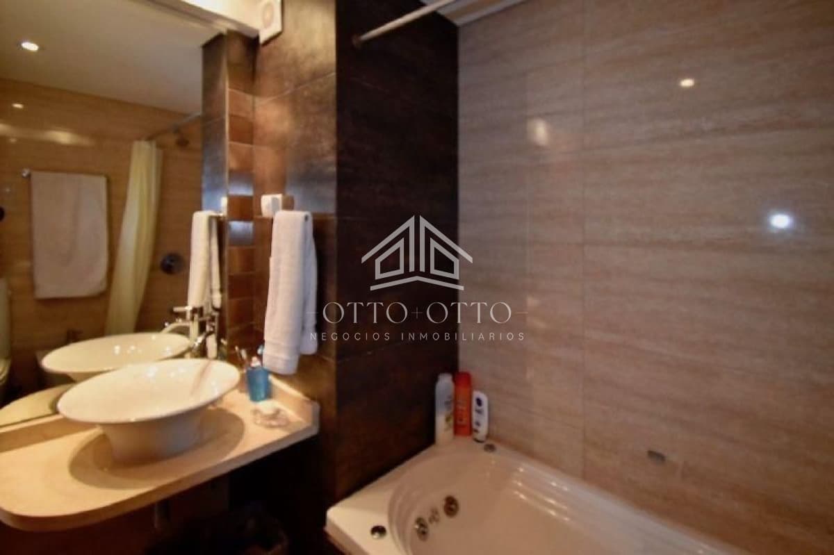 Apartamento en venta Playa Mansa 2 dormitorios