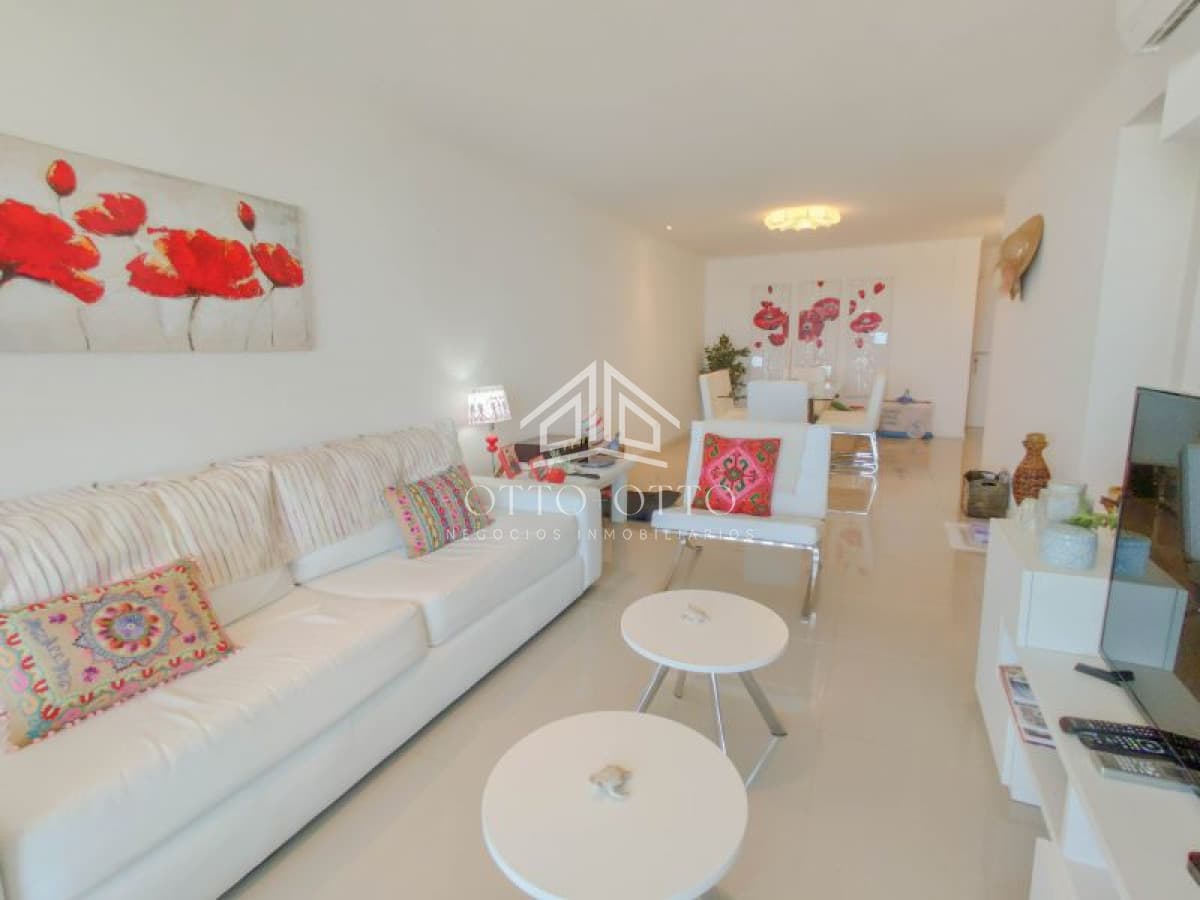 Apartamento en venta 3 dormitorios, en Punta del Este