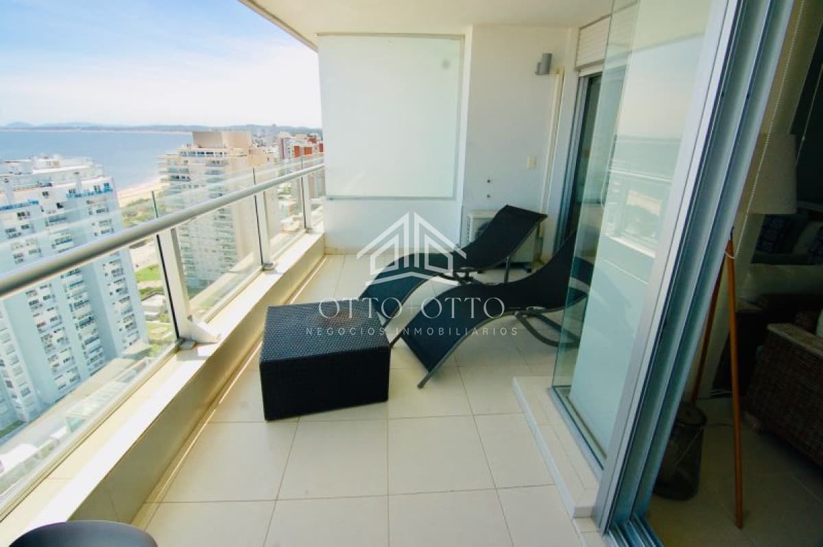 Apartamento en venta Playa Mansa 2 dormitorios