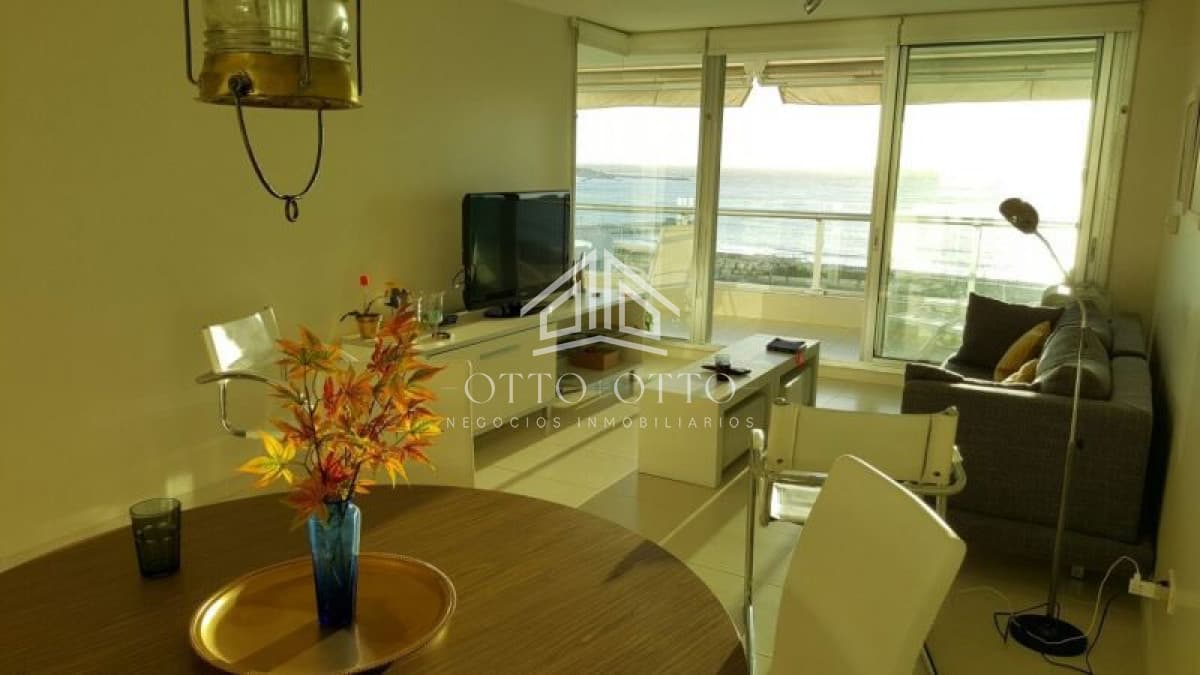 Apartamento en venta Playa Mansa 2 dormitorios
