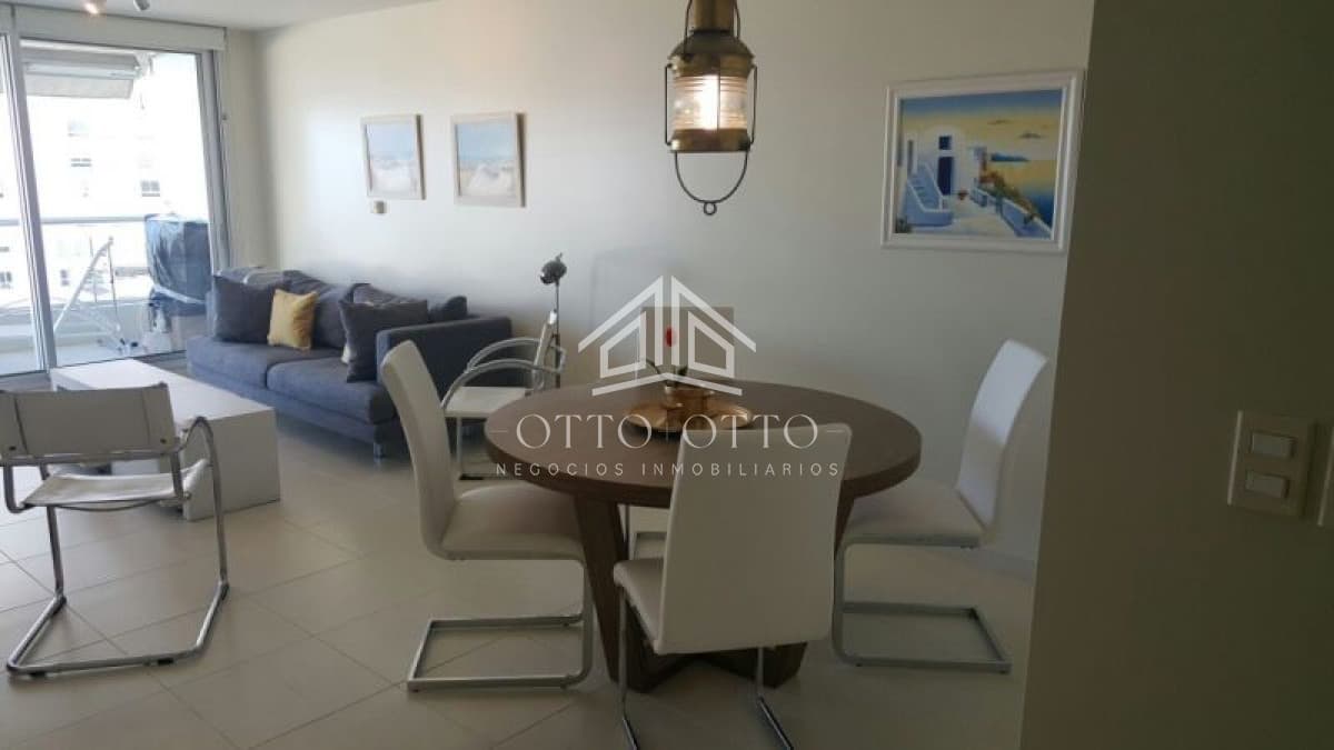 Apartamento en venta Playa Mansa 2 dormitorios