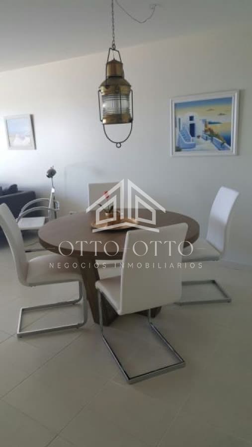Apartamento en venta Playa Mansa 2 dormitorios