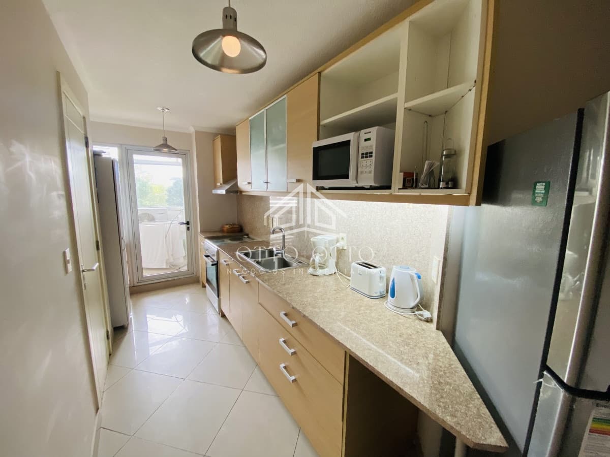 apartamento de 3 dormitorios y dependencia de servicio