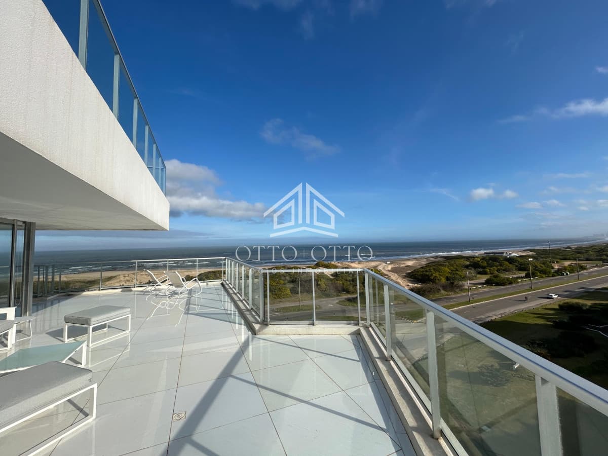 Apartamento en venta y alquiler temporario Playa Brava 4 dormitorios