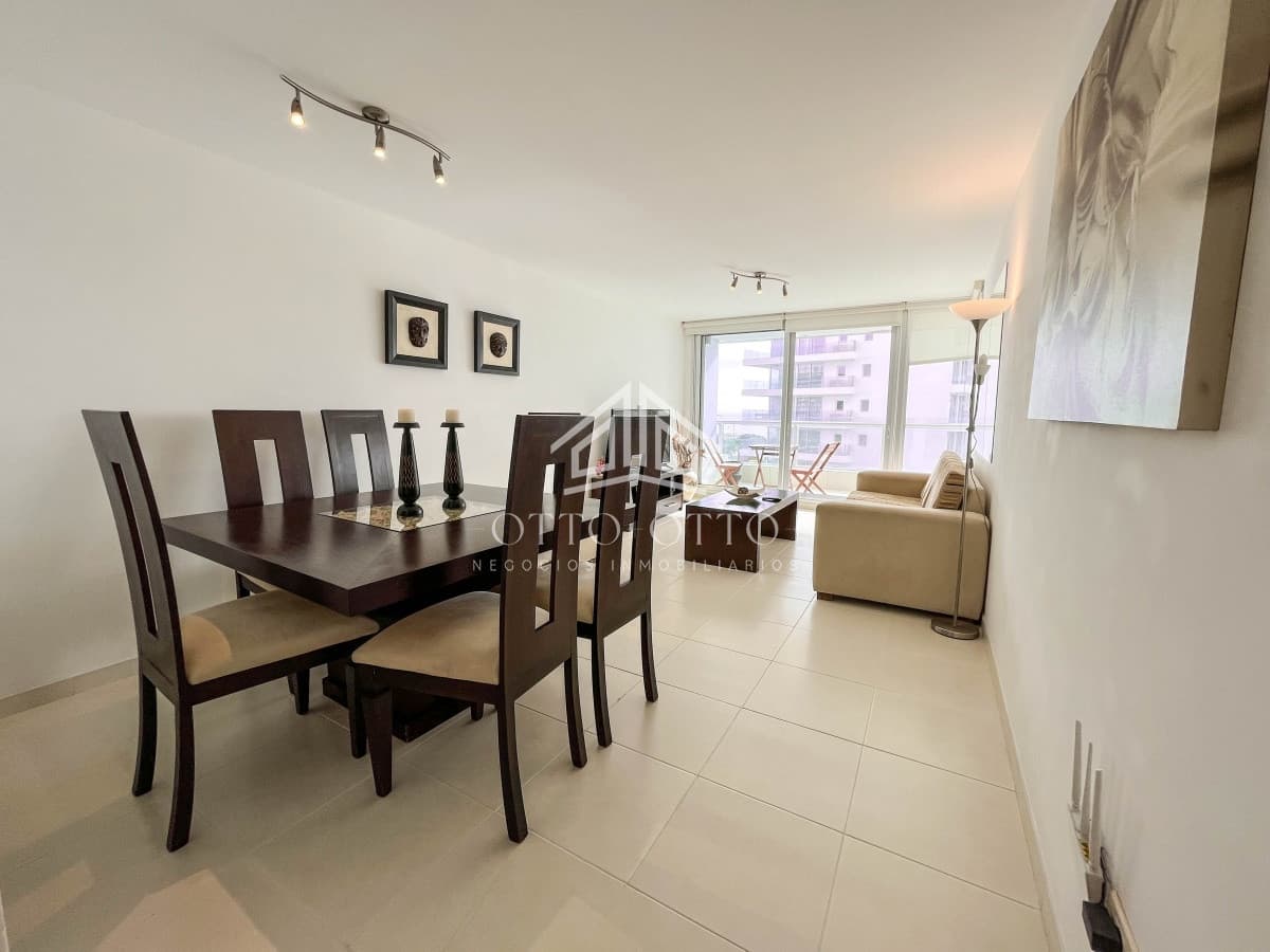Apartamento en venta, 2 dormitorios en Playa Mansa. Punta del Este