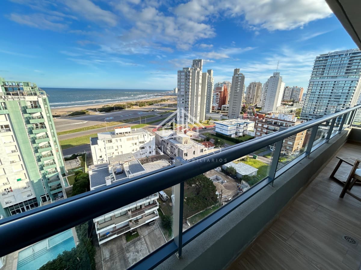 Venta apartamento dos dormitorios punta del este playa brava edificio siglo sol ii