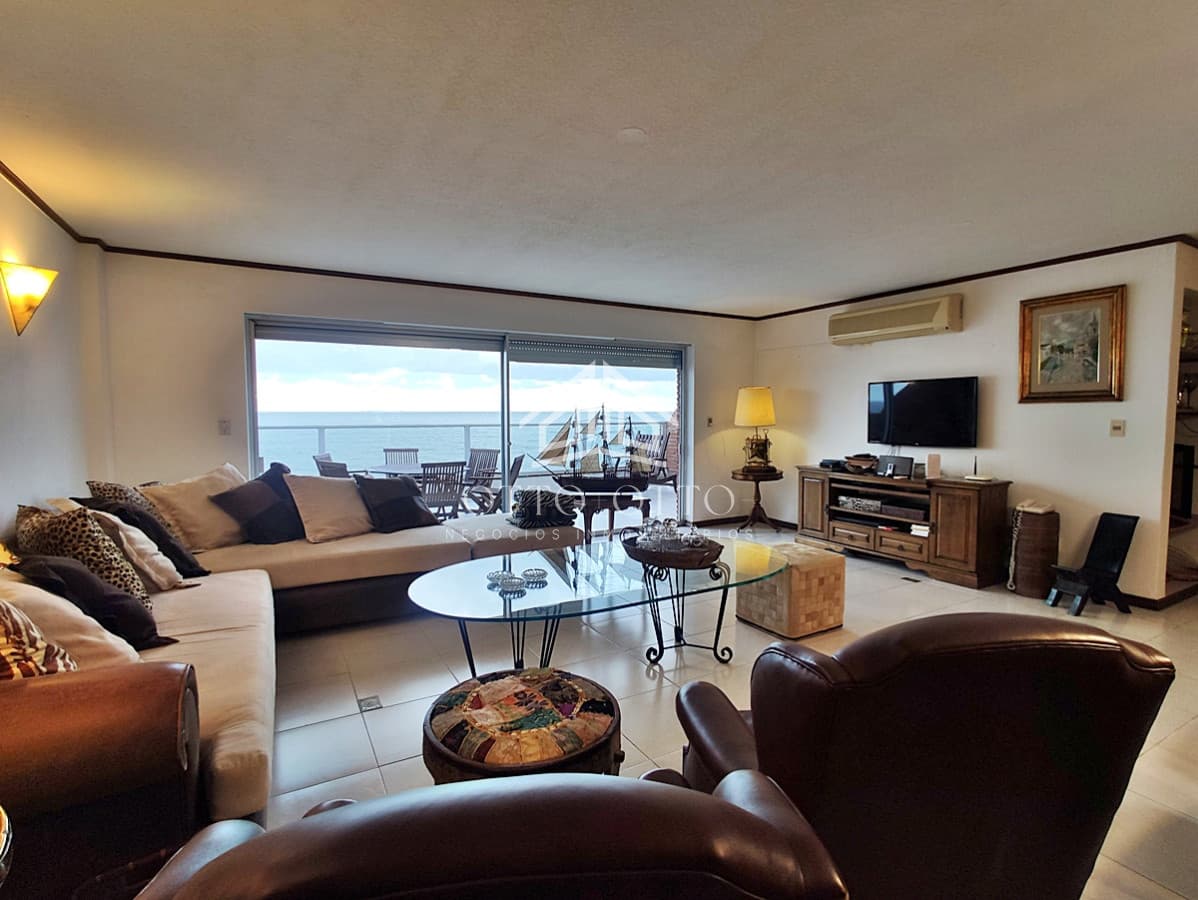Venta Apartamento 3 dormitorios primera línea en Península