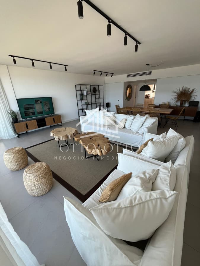 VENTA APARTAMENTO CUATRO DORMITORIOS PLAYA BRAVA PUNTA DEL ESTE
