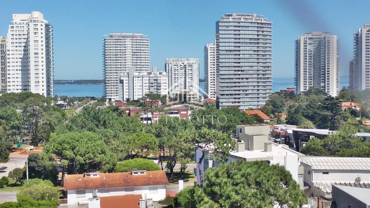 Botavara 2 dormitorios en Edificio con servicios!!!