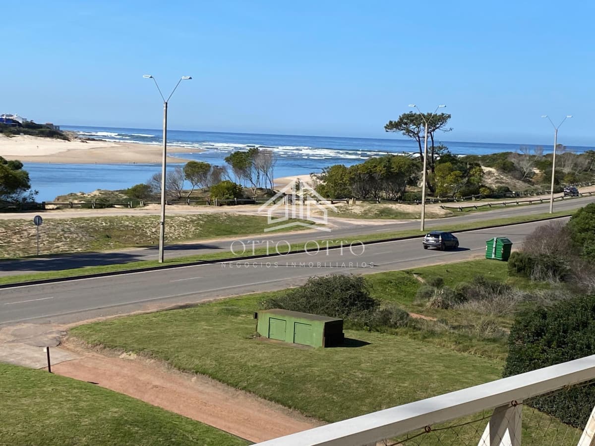 Apartamento de 2 habitaciones en la Brava, Punta del Este.