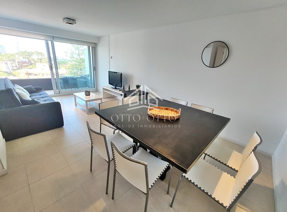 Venta apartamento tres dormitorios punta del este edificio Torre Del Mar