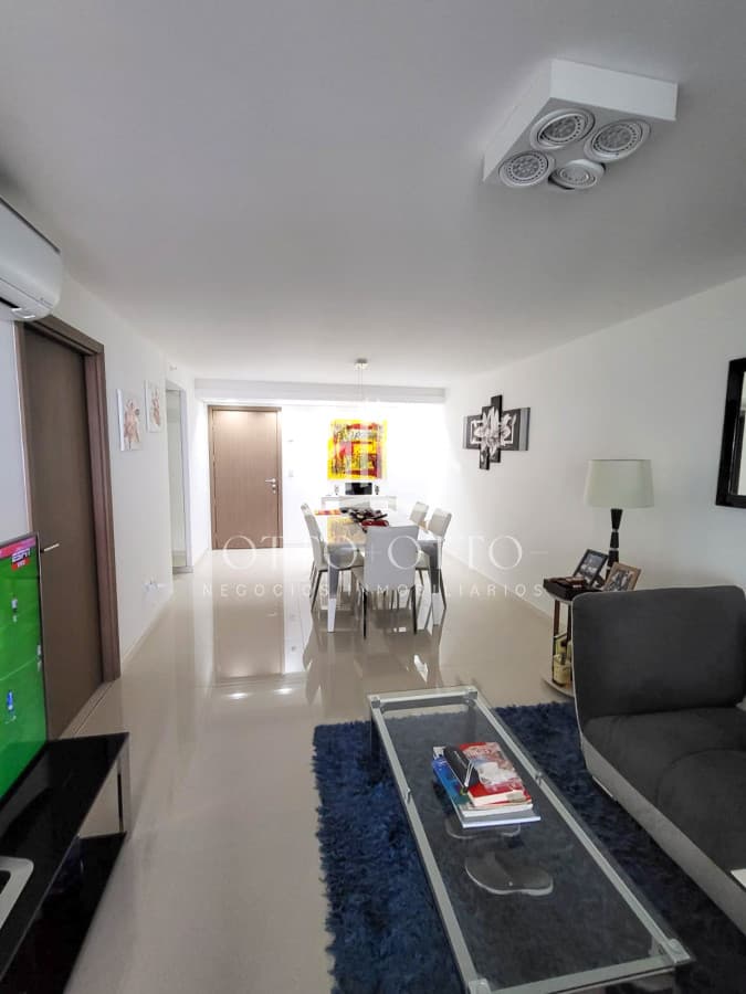 Apartamento en venta, 4 dormitorios en playa brava punta del este