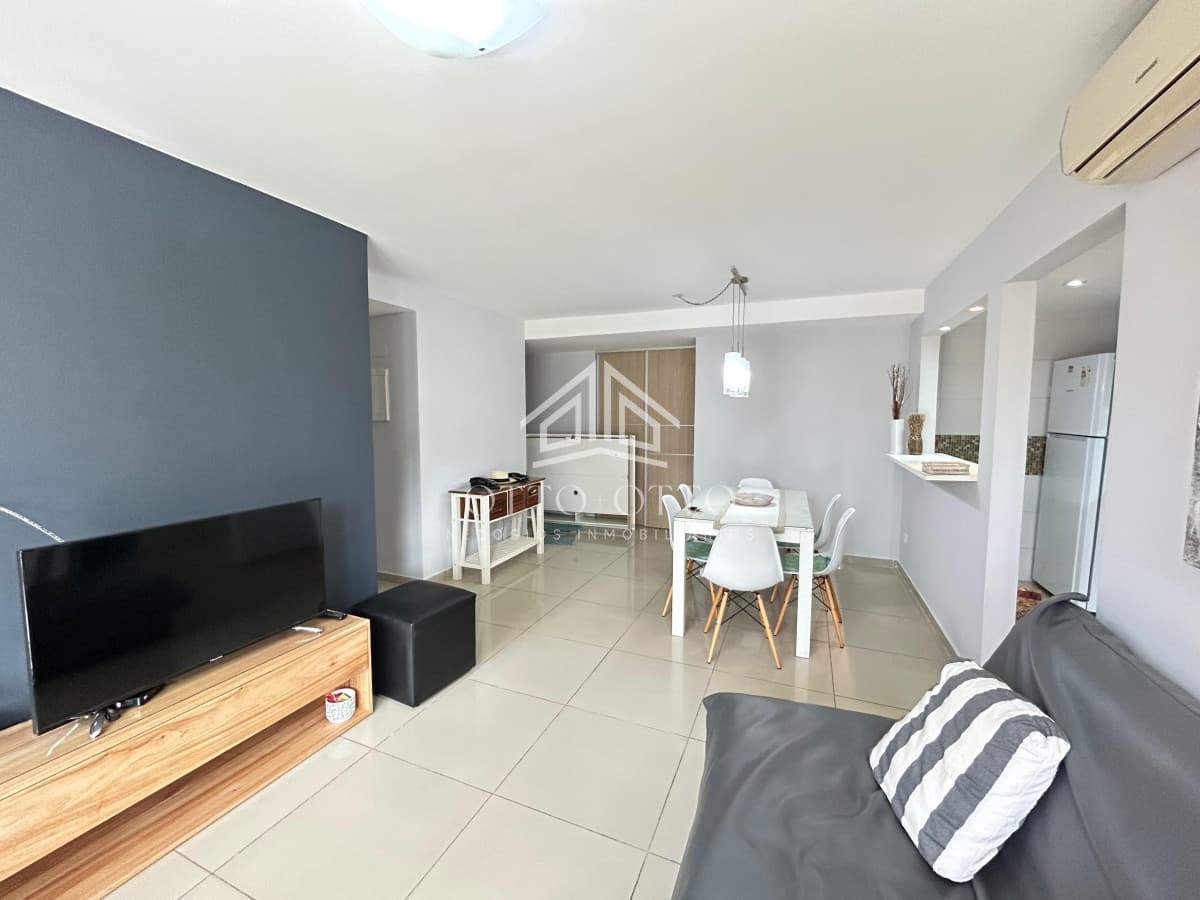 Venta apartamento dos dormitorios punta del este edificio acapulco roosevelt parrillero propio