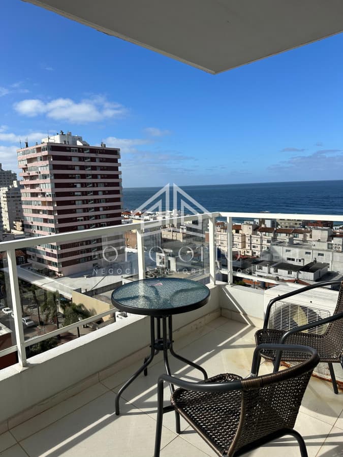 Venta apartamento dos dormitorios punta del este peninsula con garaje