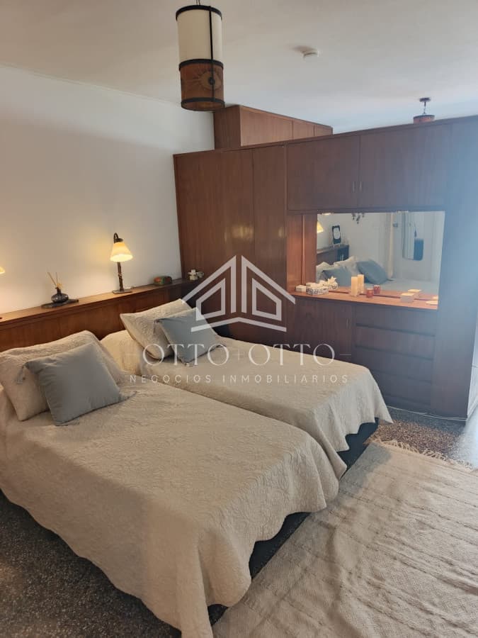 Venta monoambiente punta del este playa mansa primera linea con cochera