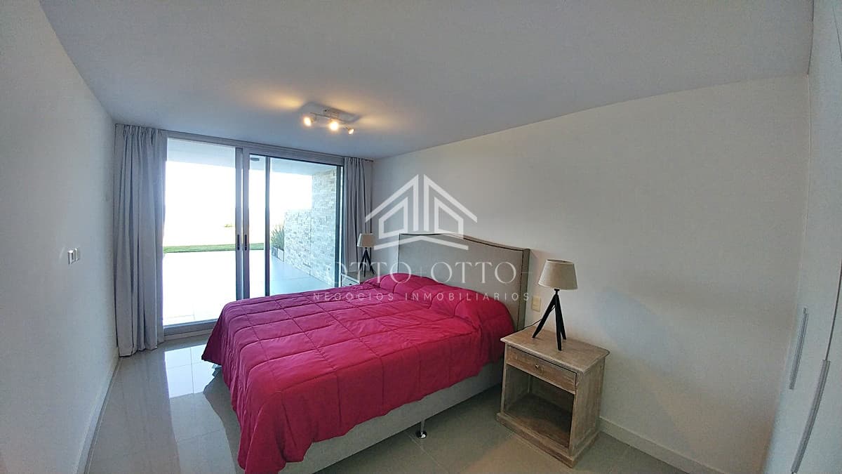 Apartamento en venta Playa Mansa 2 dormitorios