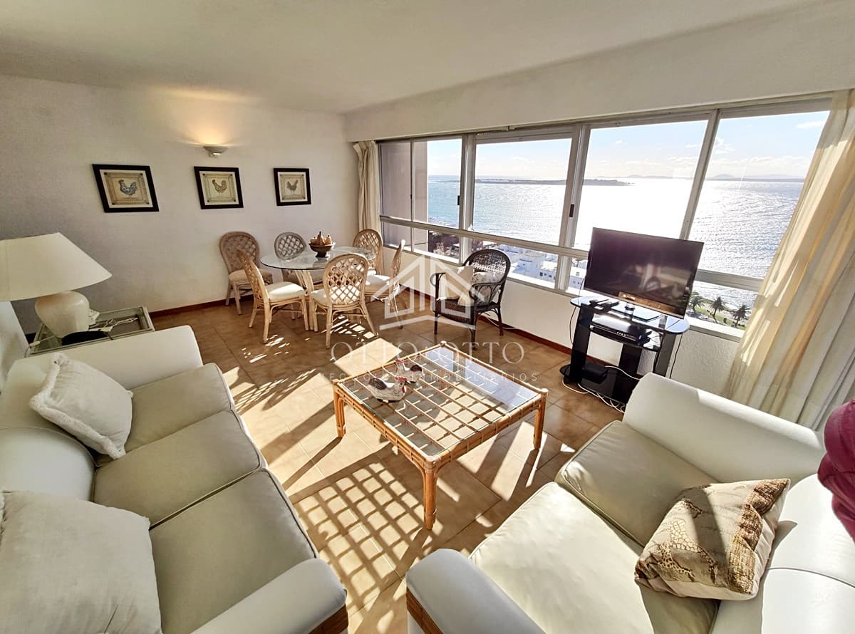 Apartamento en Peninsula de  Punta del Este! 3 dormitorios