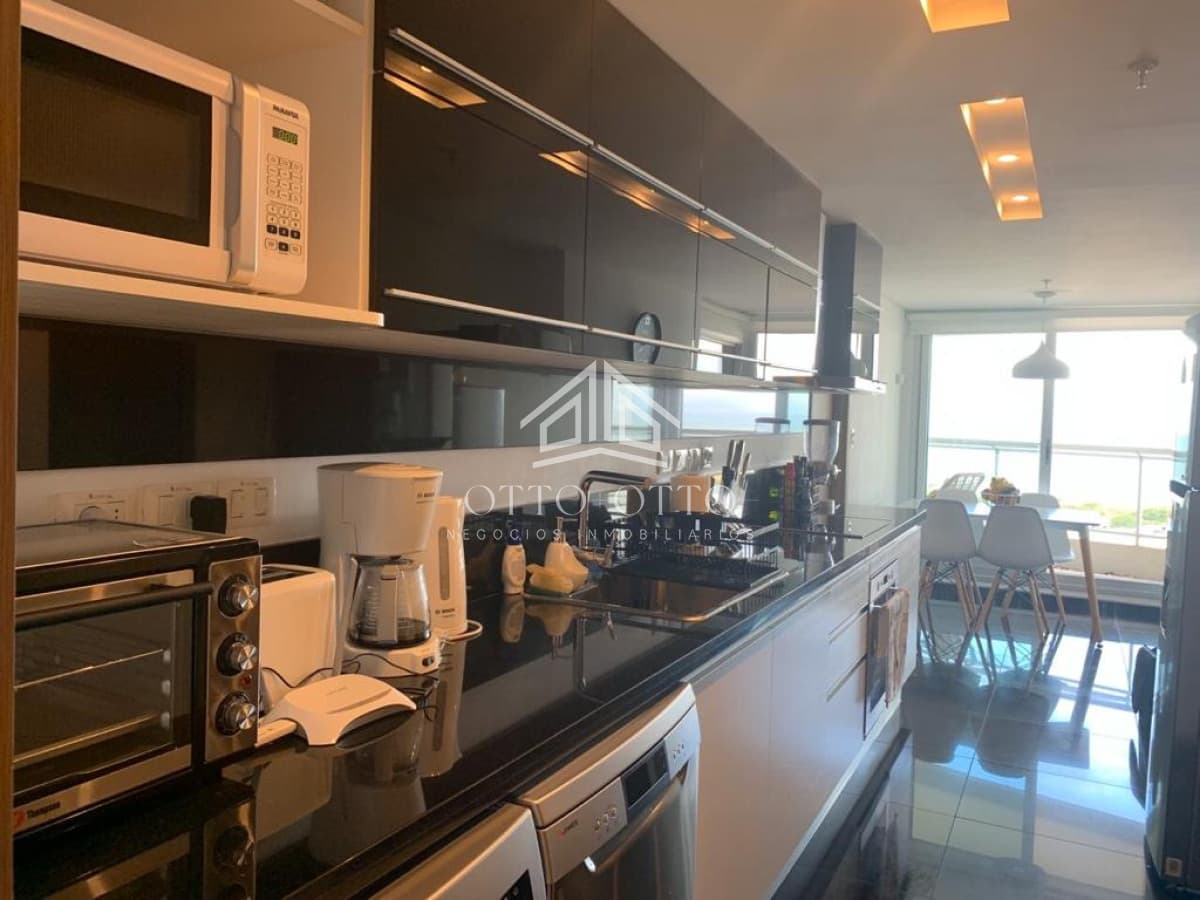 Apartamento en venta en Playa Brava, 3 dormitorios