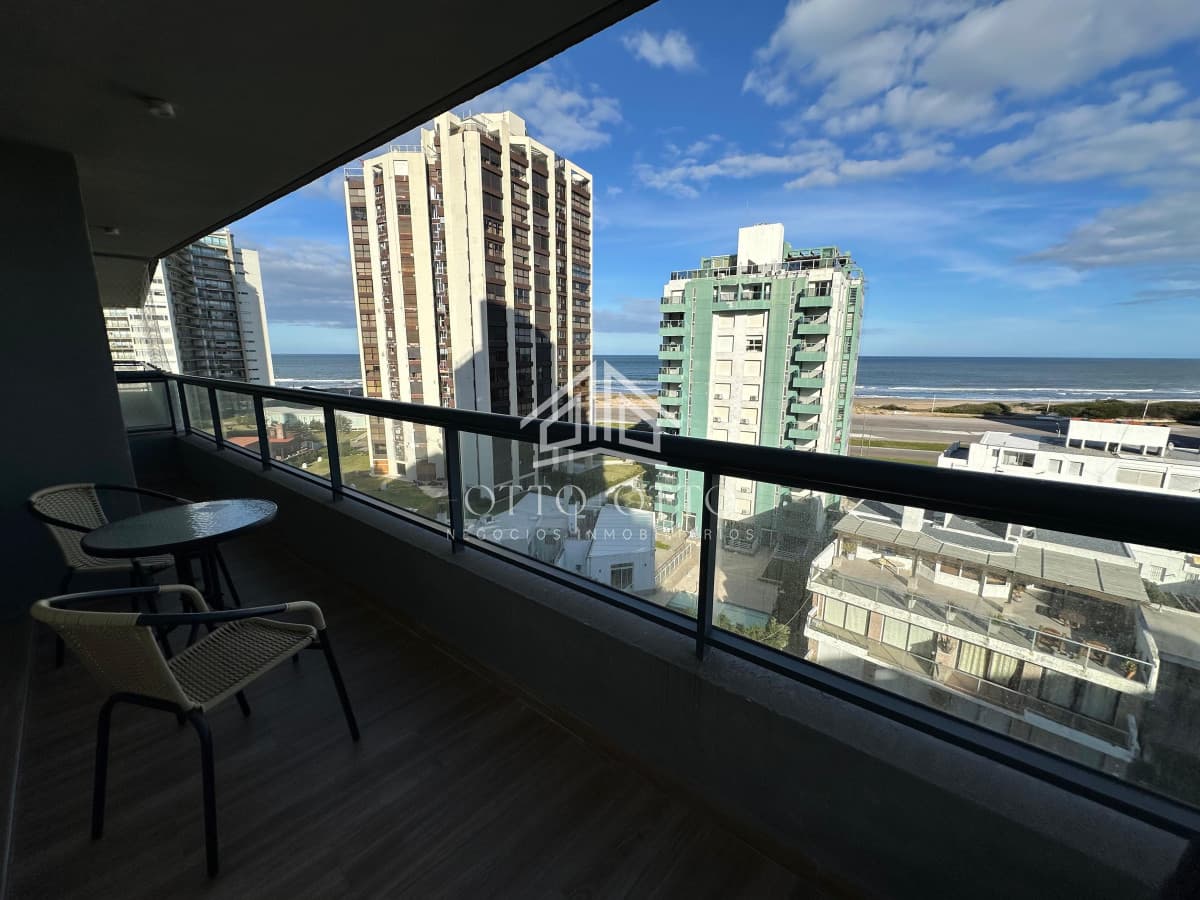Venta apartamento dos dormitorios punta del este playa brava edificio siglo sol ii vista al mar