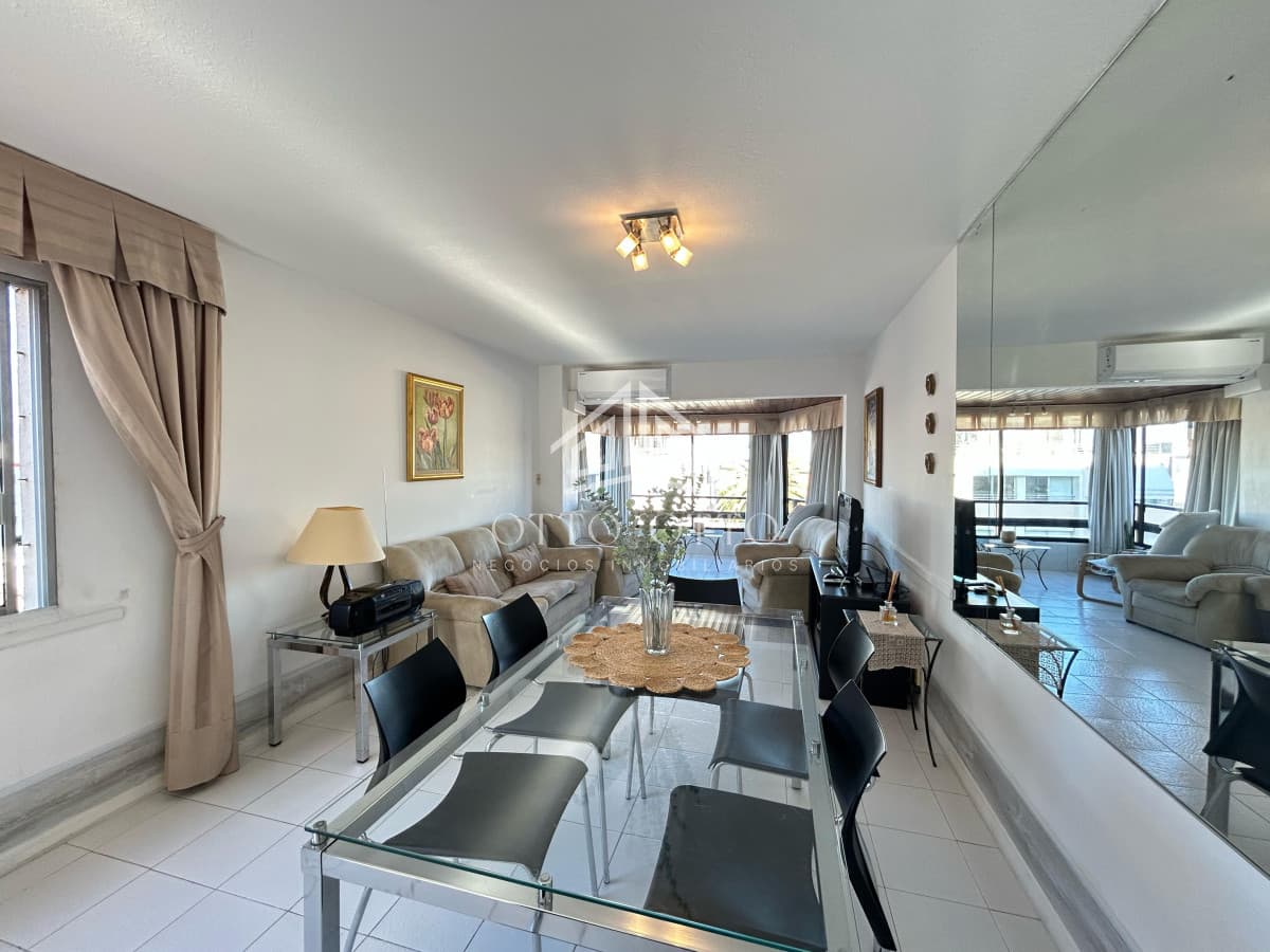 Venta apartamento tres dormitorios Punta del este Peninsula con garaje